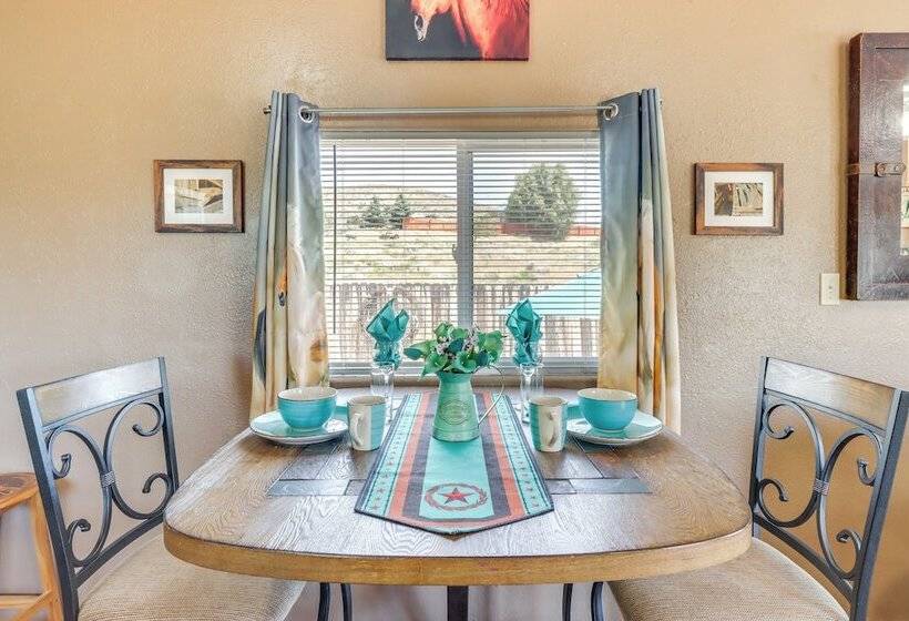 Pet Friendly Chilcoot Cottage On 34 Acres!