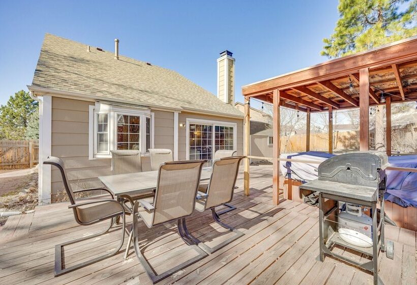 Pet Friendly Colorado Springs Home W/ Mtn Views!