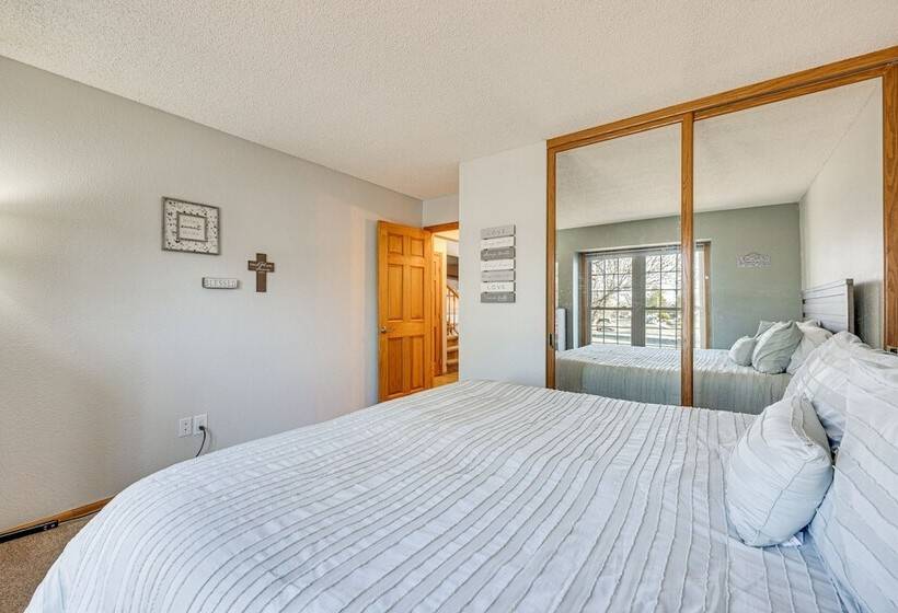 Pet Friendly Colorado Springs Home W/ Mtn Views!