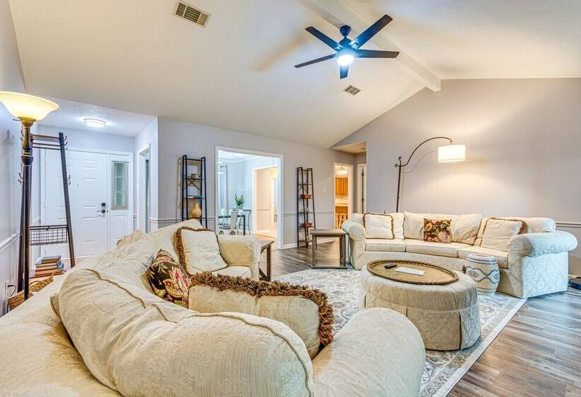 Pet Friendly Conway Home: 1 Mi To Hendrix College!