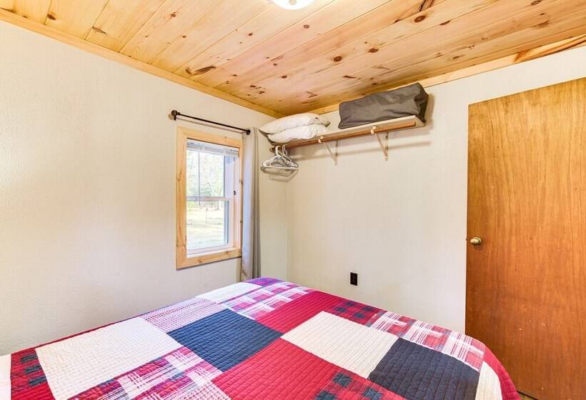 Pet Friendly Couderay Cabin W/ Boat Dock + Grill!
