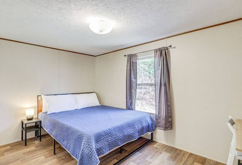 Pet Friendly Home ~ 5 Mi To Blue Ridge Parkway!