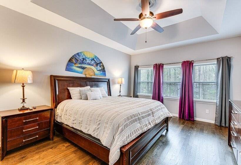 Powder Springs Home W/ Game Room & Community Pool!