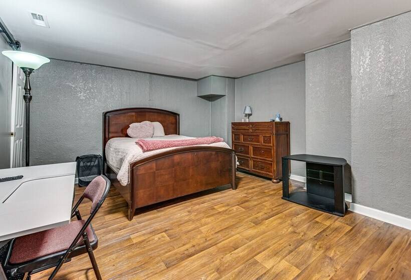 Powder Springs Home W/ Game Room & Community Pool!