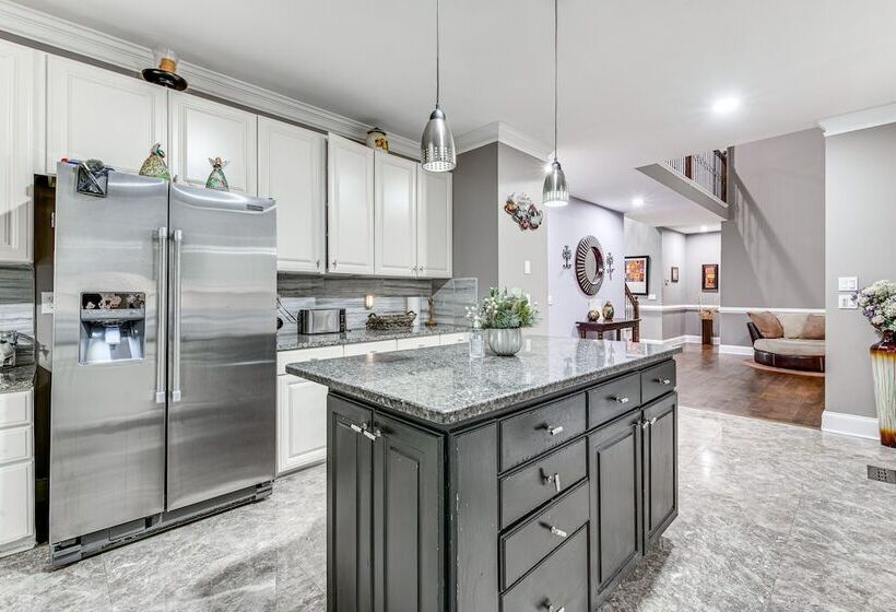 Powder Springs Home W/ Game Room & Community Pool!