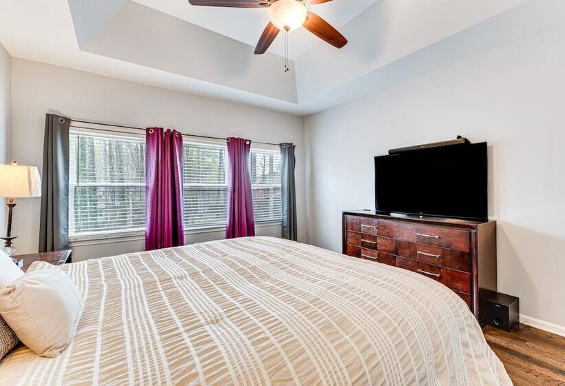 Powder Springs Home W/ Game Room & Community Pool!