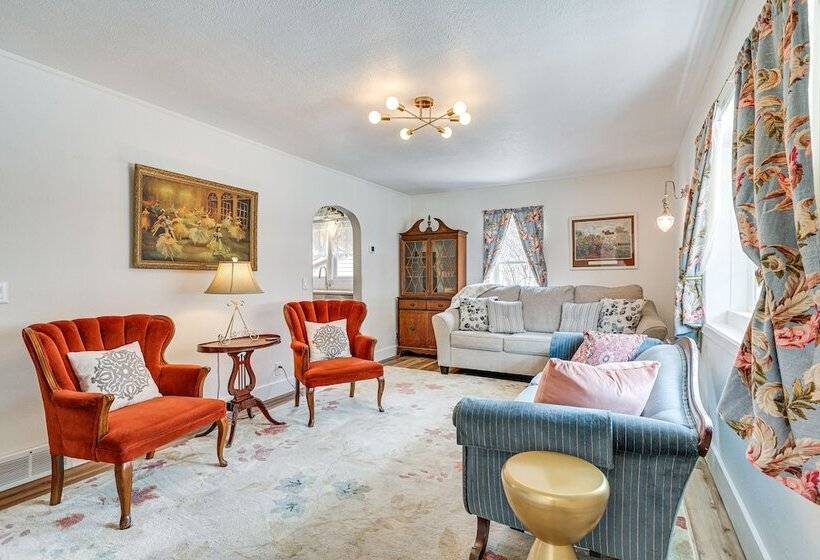 Quaint Hot Springs Home < 1 Mi To Downtown!