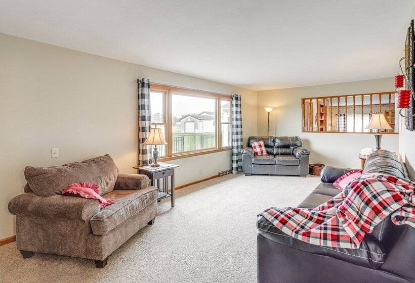 Quiet Greenwich Home W/ Pool + Screened Porch!