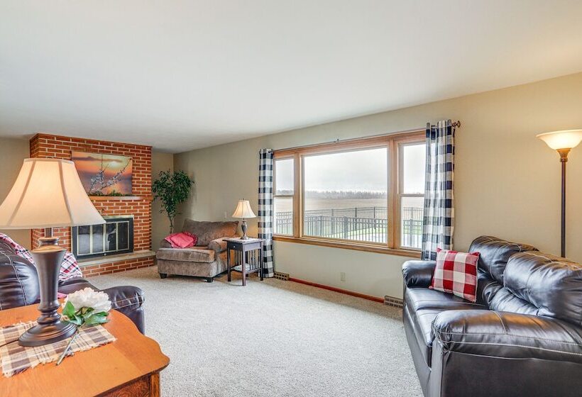 Quiet Greenwich Home W/ Pool + Screened Porch!