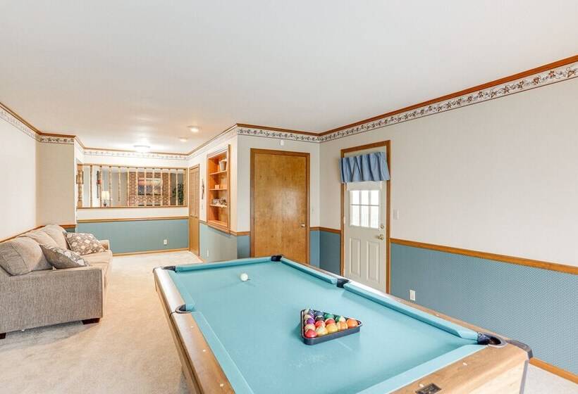 Quiet Greenwich Home W/ Pool + Screened Porch!