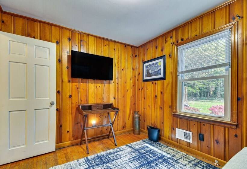 Raleigh Retreat ~ 5 Mi To Dtwn & Historic Oakwood!