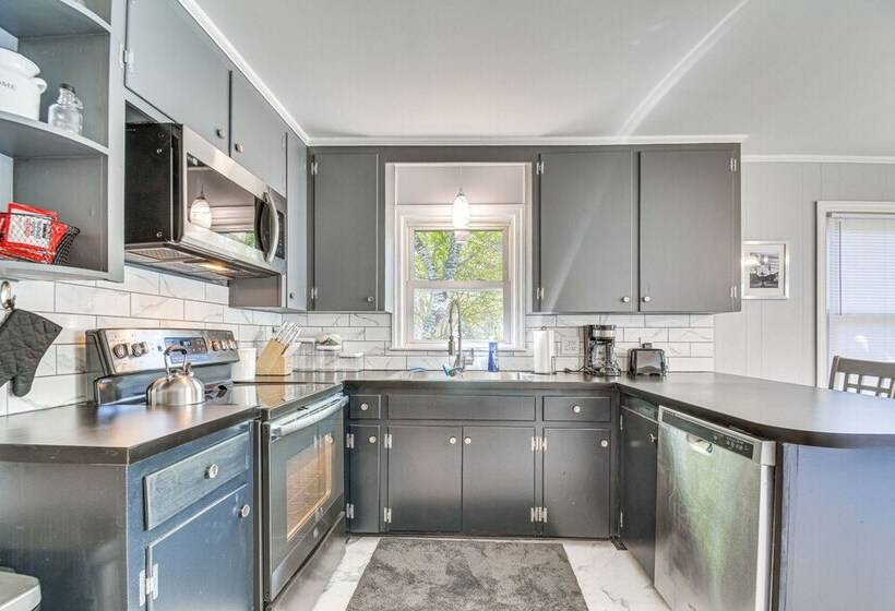 Raleigh Retreat ~ 5 Mi To Dtwn & Historic Oakwood!