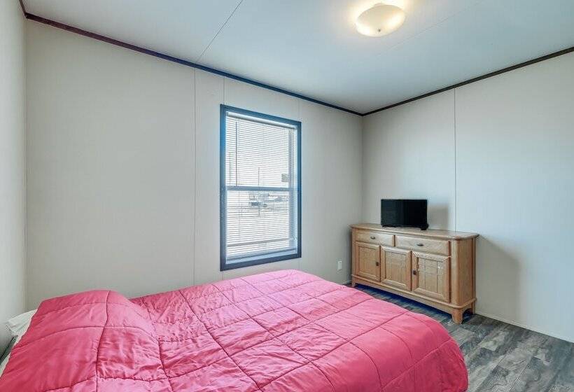 Remote Texas Group Retreat W/ Free Wifi!