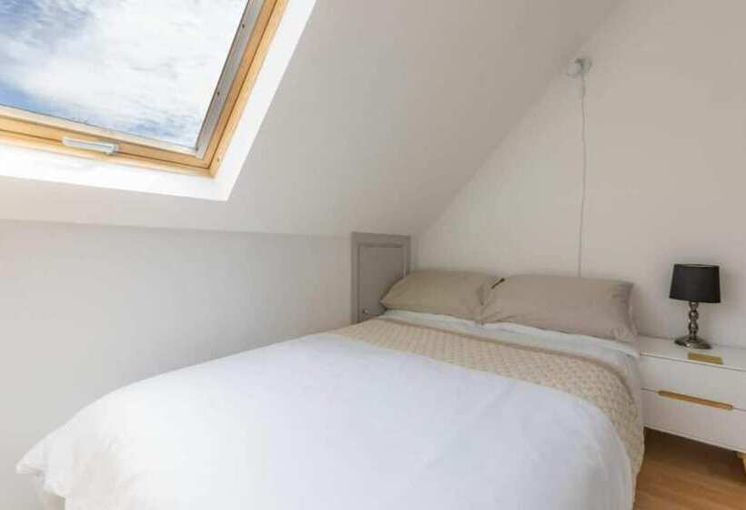 إقامة 2 Bedrooms, Overlooking Little Petherick Creek