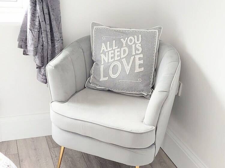 إقامة Serenity Holiday Let In South Chard