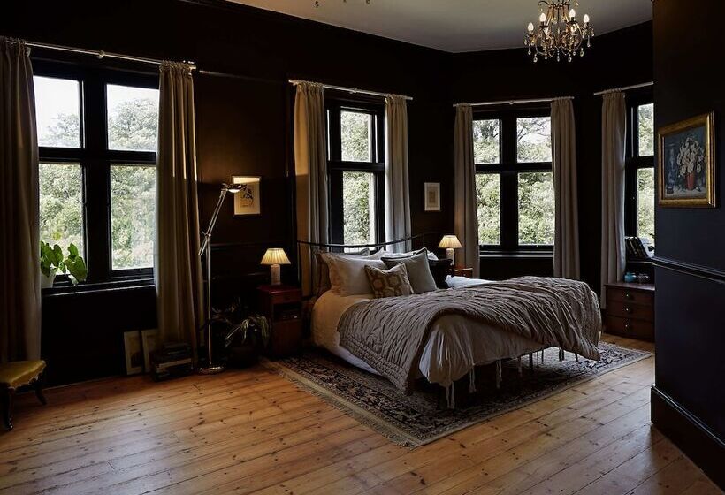 レジデンス Captivating 6 Bed Manor House In Totland Bay