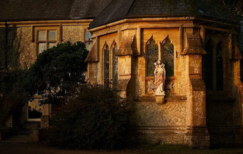 住所  Captivating 6 Bed Manor House In Totland Bay