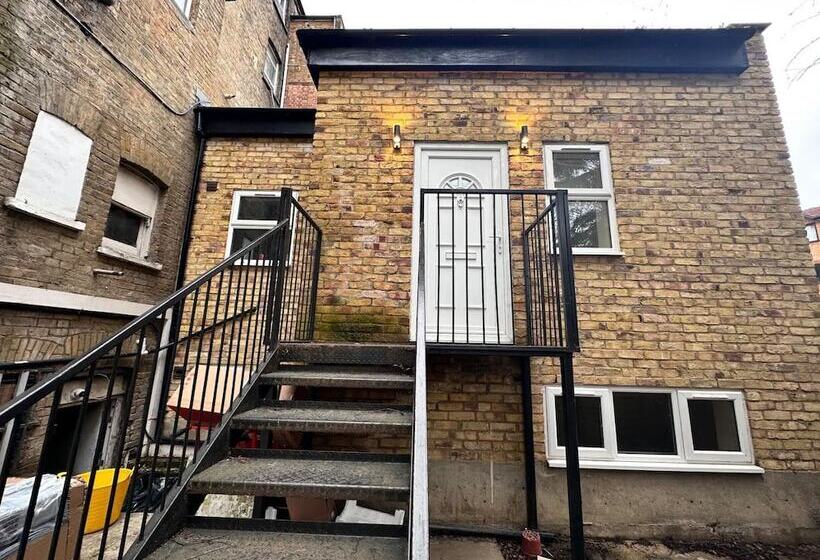 레지던스 Charming Duplex 10min To London Bridge, Quiet