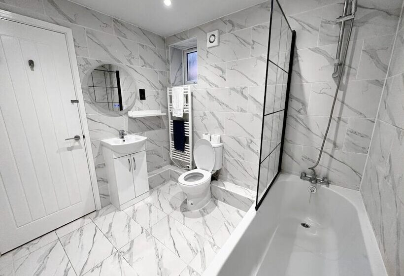 레지던스 Charming Duplex 10min To London Bridge, Quiet