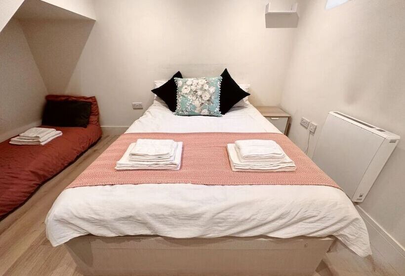 레지던스 Charming Duplex 10min To London Bridge, Quiet