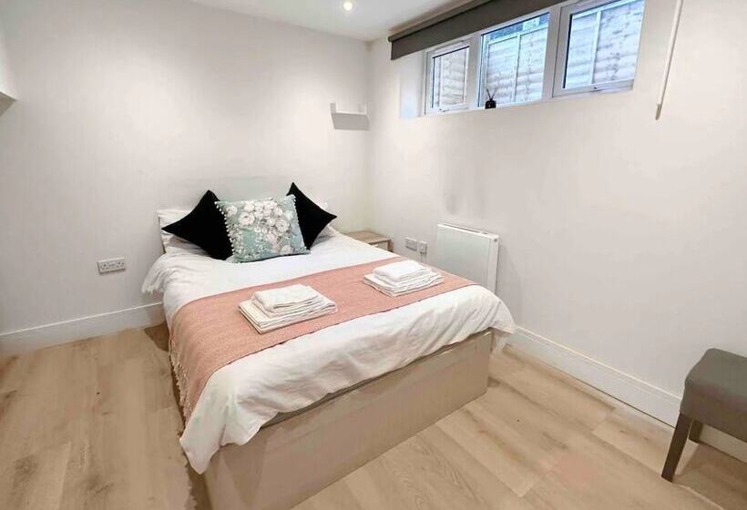 레지던스 Charming Duplex 10min To London Bridge, Quiet