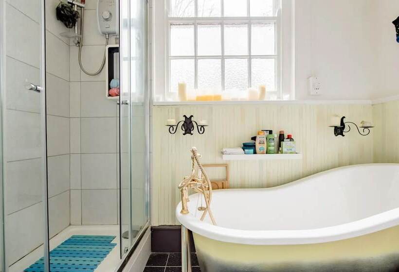 إقامة Georgian House In Billericay   Quirky & Homely