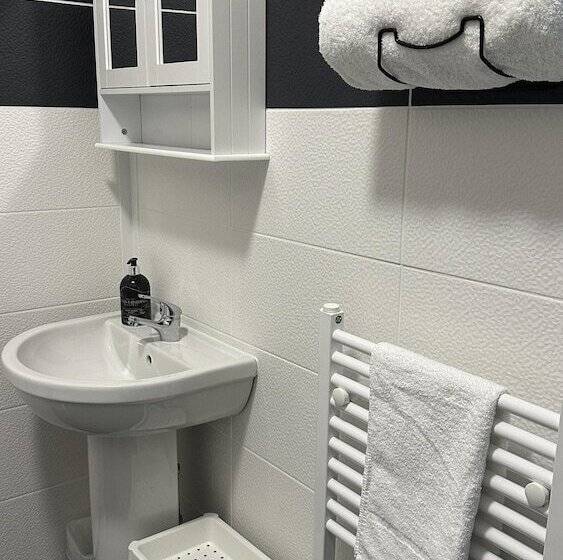 Резиденция Modern 2 Bed Near Turf Moor Football Stadium