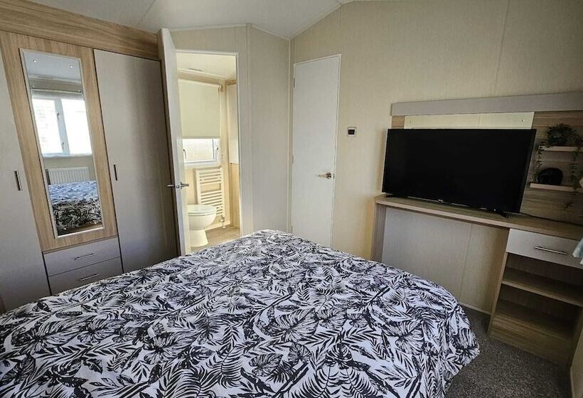 إقامة Pura Vida Stunning 2 Bed Caravan In Clacton On Sea