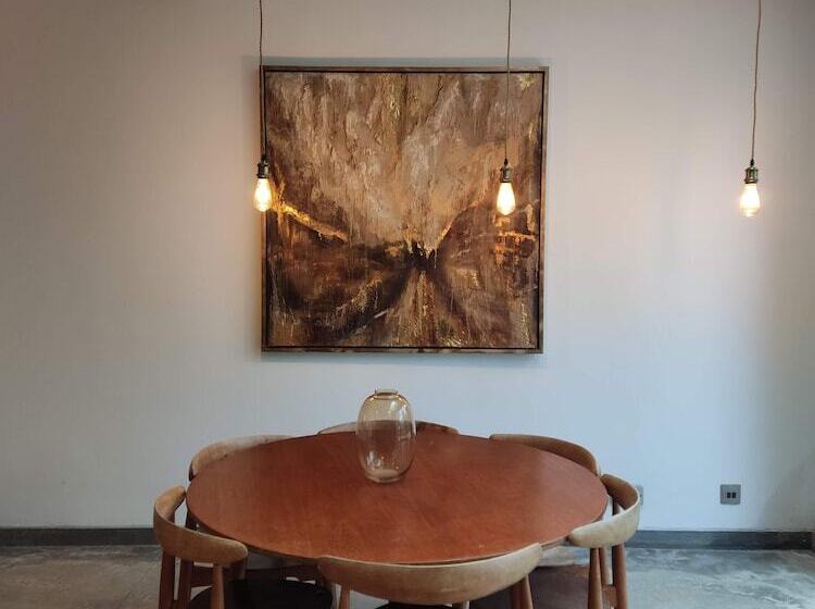 إقامة Remarkable 7 Bed House In London