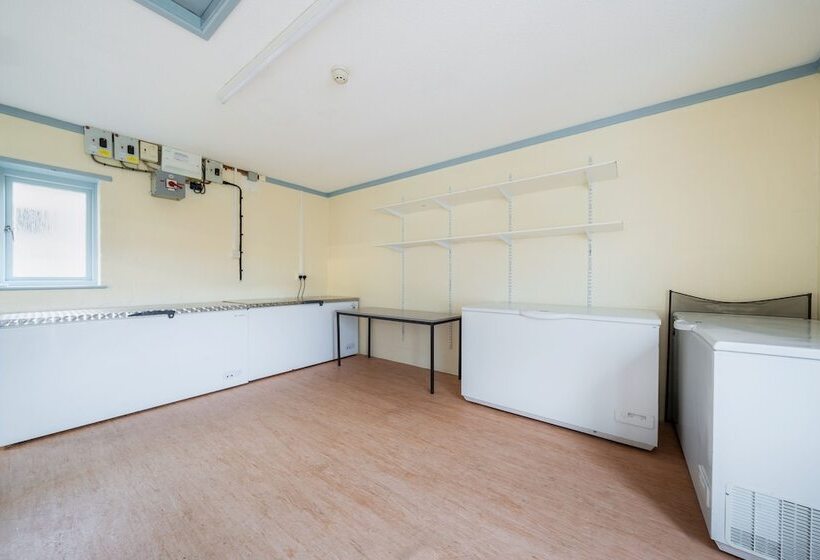 Резиденция Bunkhouse/20bedroom/sleeps85/4acre/gamesroom/wifi