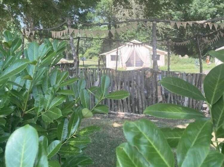 منتجع Bell Tent Village