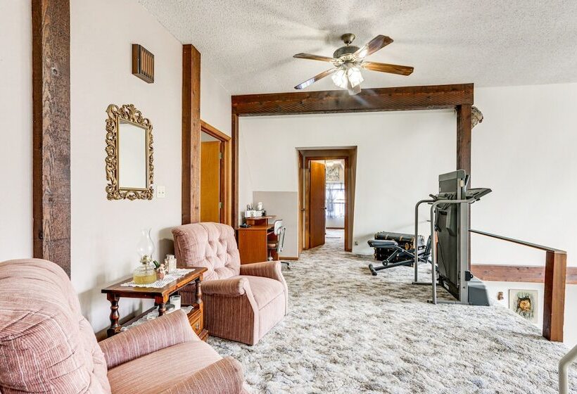 Riverfront Baxter Springs Home W/ Deck & Grill!