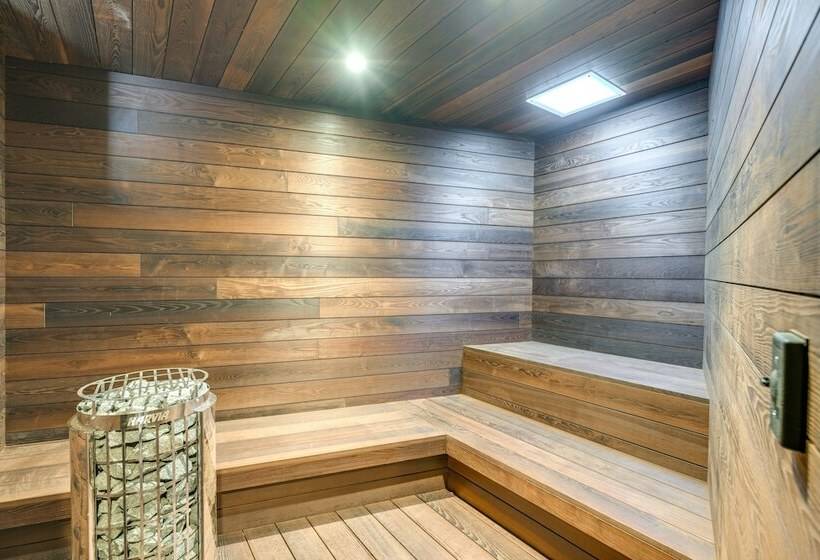 Riverfront Montana Retreat   Deck, Fire Pit & Pond