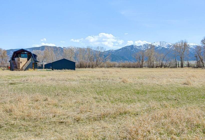 Riverfront Montana Retreat   Deck, Fire Pit & Pond