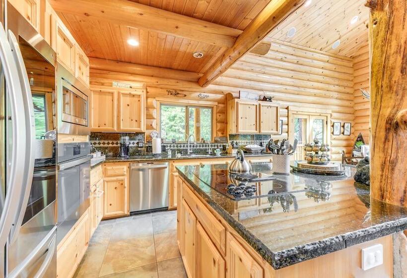 Shaver Lake Mountain Cabin W/ Hot Tub & Gas Grill!