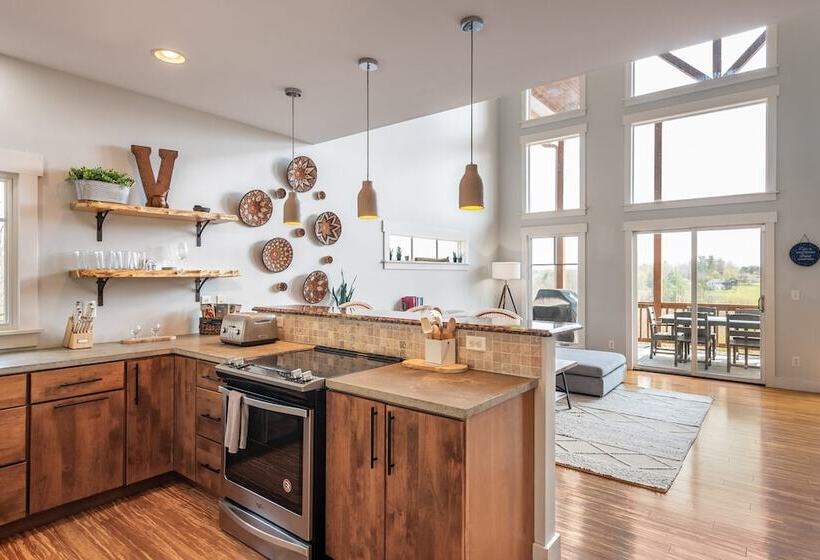 Silver Spoon By Avantstay Hot Tub, Views, Billiards Group Retreat