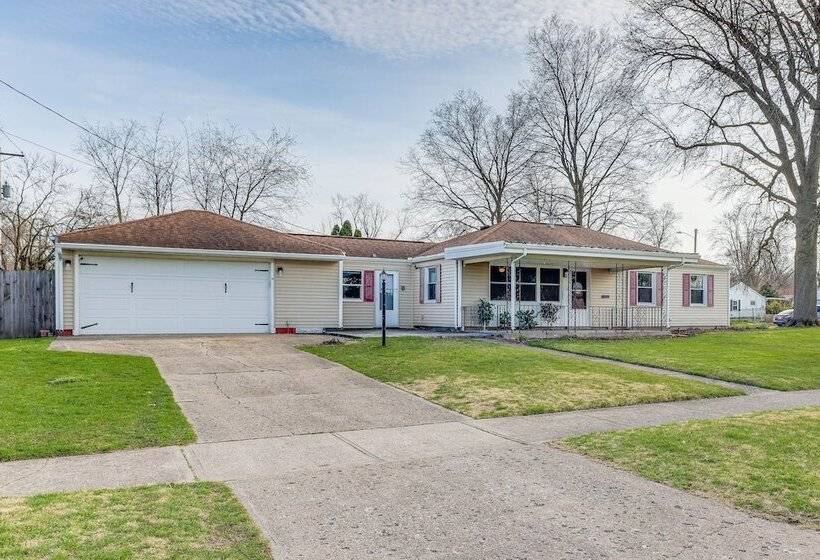 South Bend Home W/ Gas Grill Near Universities!