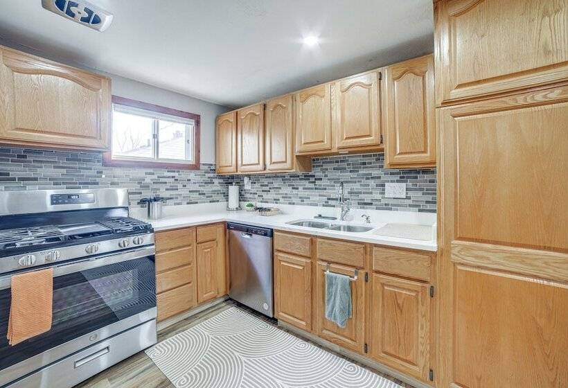 South Bend Home W/ Gas Grill Near Universities!
