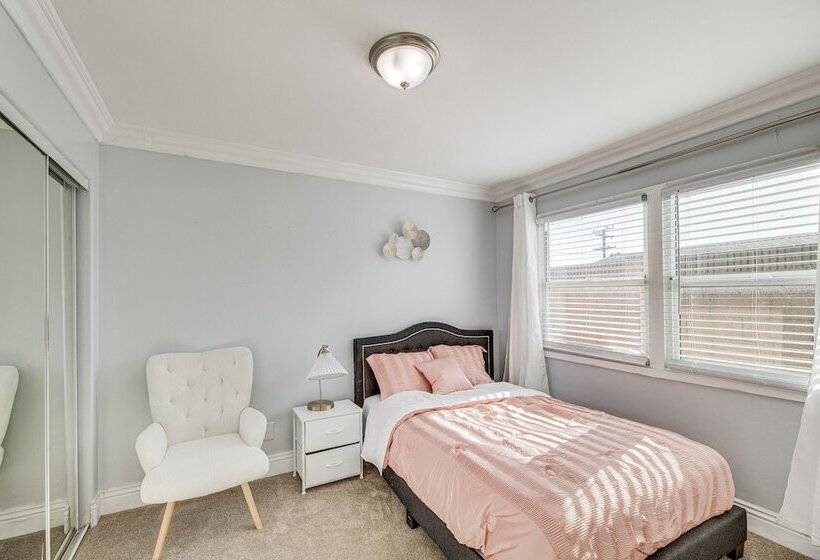 South Central Los Angeles Home W/ Patio