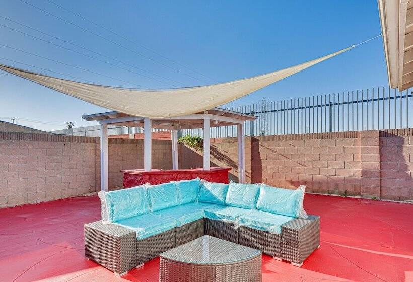 South Central Los Angeles Home W/ Patio