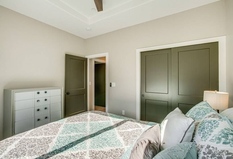 Spacious Arnold Cabin W/ Patio & Gas Grill!