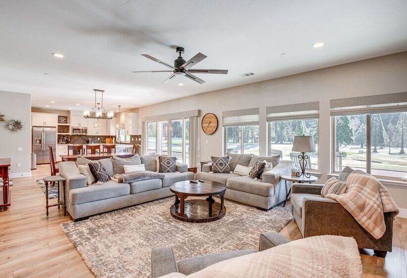 Spacious Arnold Cabin W/ Patio & Gas Grill!