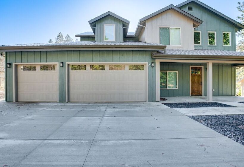 Spacious Arnold Cabin W/ Patio & Gas Grill!