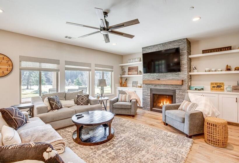 Spacious Arnold Cabin W/ Patio & Gas Grill!