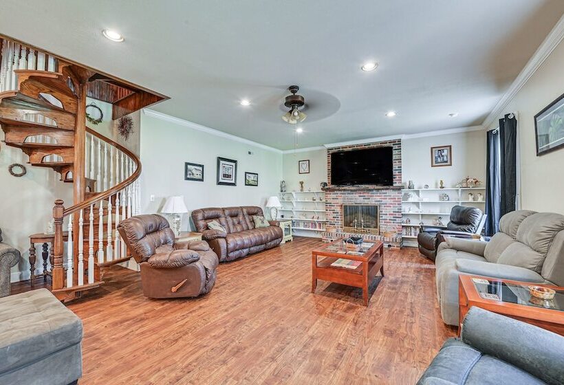 Spacious Ewing Retreat W/ Game Room & Fireplace!