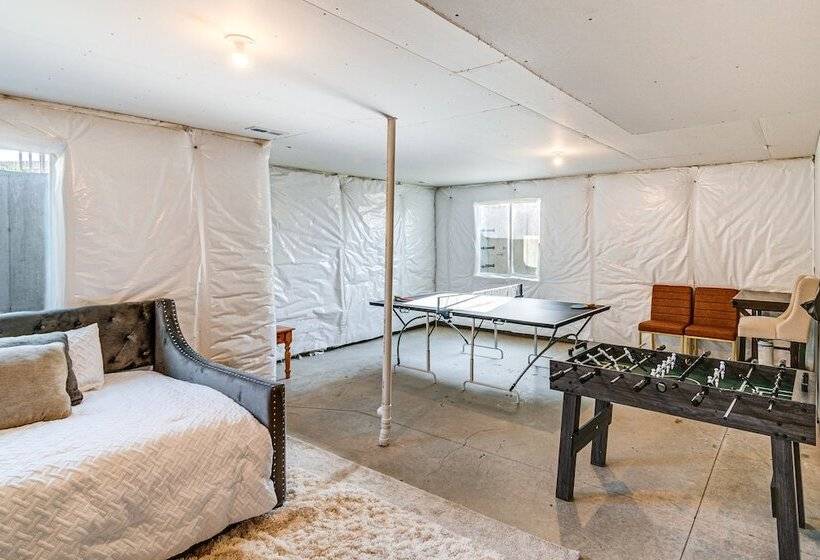 Spacious Family Home ~ 13 Mi To Des Moines