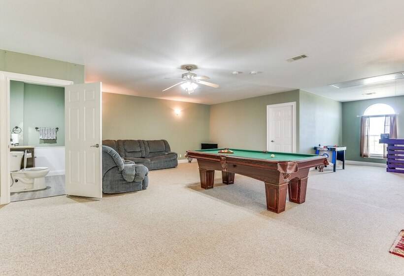 Spacious Farmersville Home W/ Game Room & Fire Pit