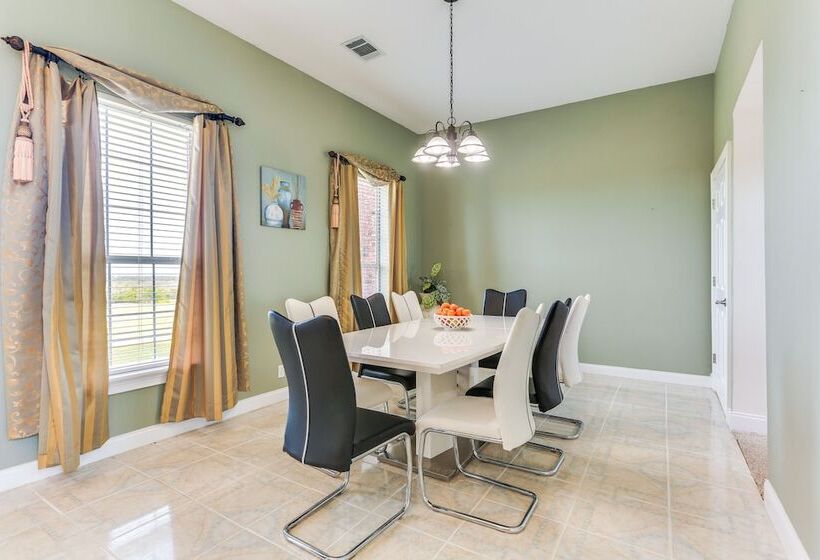 Spacious Farmersville Home W/ Game Room & Fire Pit