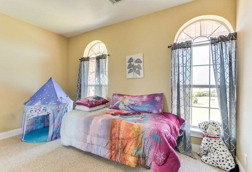 Spacious Farmersville Home W/ Game Room & Fire Pit