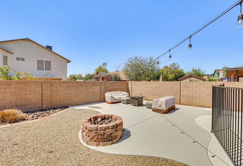 Spacious Glendale Home: Walk To State Farm Stadium